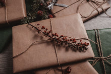 Load image into Gallery viewer, Gift wrapping
